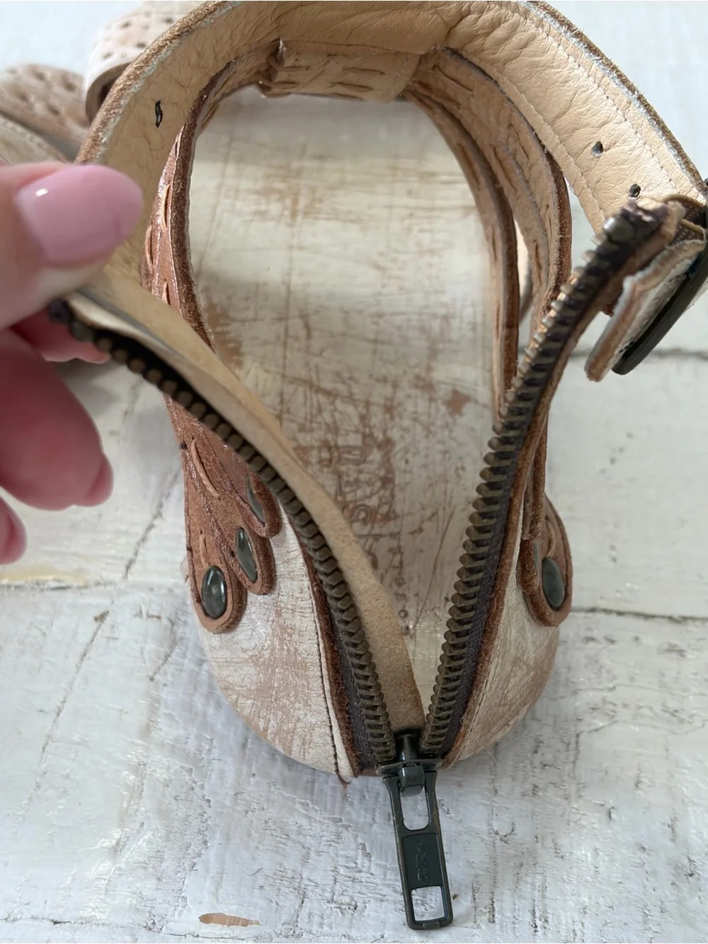 Bed Stu Artemis Gladiator Sandals size 8 Nectar Tan Lux Leather Flat Strappy